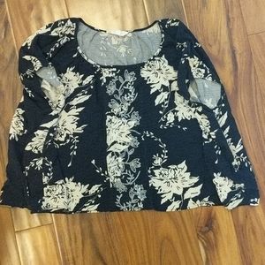 🌻3/$10 Lovestitch box embroidered  floral top